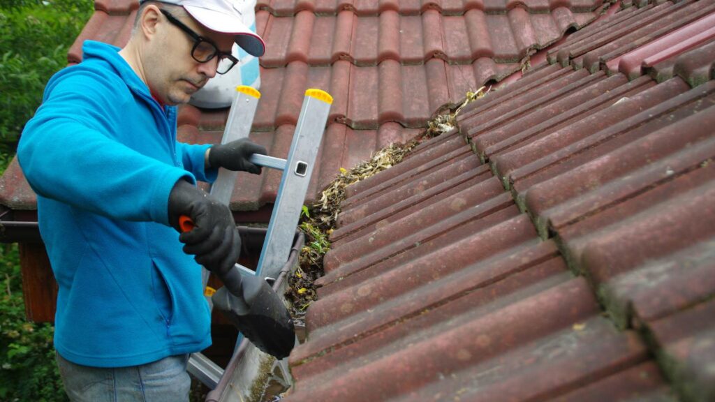 DIY Gutter Cleaning Tips and Tricks for Indianapolis Homeowners