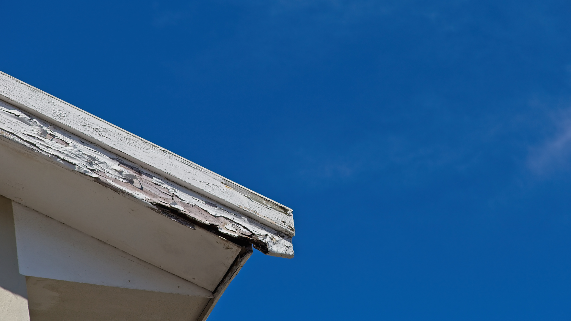 Rotted fascia board in need of replacement